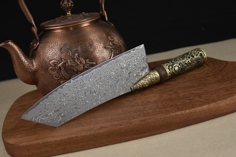 Ryugara (竜牙)| Damascus Steel Dragon Handle Kitchen Knife - Artistic Knives