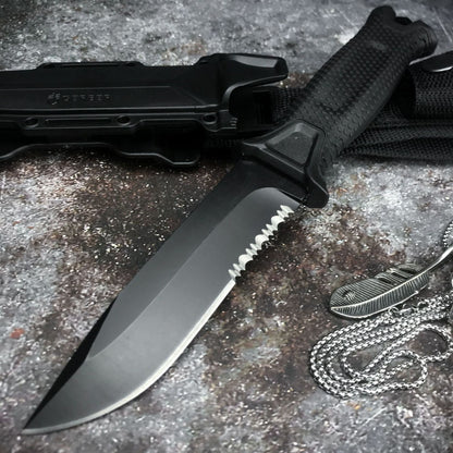 The ergonomic design of the Artistic Survival Infantry Straight Knife's FRN reinforced glass fiber handle provides a comfortable grip, even in extreme conditions.